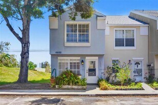 6600 121st Ave N in Largo, FL - Building Photo