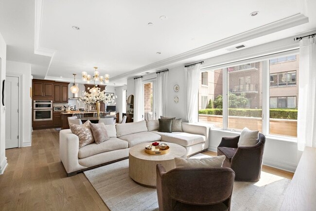 property at 250 Henley Pl