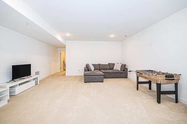 11610 Glenn Dale Blvd in Glenn Dale, MD - Building Photo - Building Photo