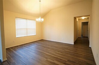 1303 Kaliste Meadow Dr in Houston, TX - Building Photo - Building Photo