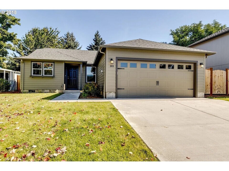 303 La Casa St in Eugene, OR - Building Photo