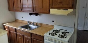 2243 S Lambert St in Philadelphia, PA - Building Photo