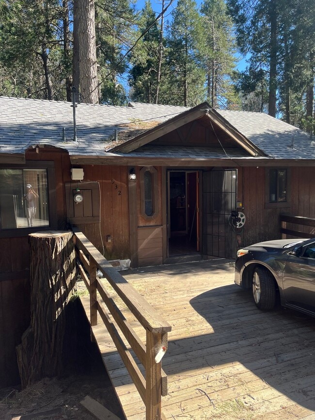 property at 932 Berne Dr