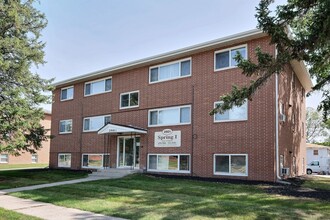 Spring in Fargo, ND - Building Photo - Building Photo