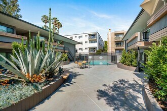 Hollywood Biltmore in Hollywood, CA - Foto de edificio - Building Photo