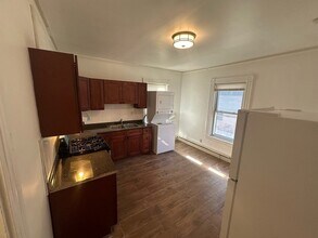 26 Armington St, Unit 2 in Boston, MA - Foto de edificio - Building Photo