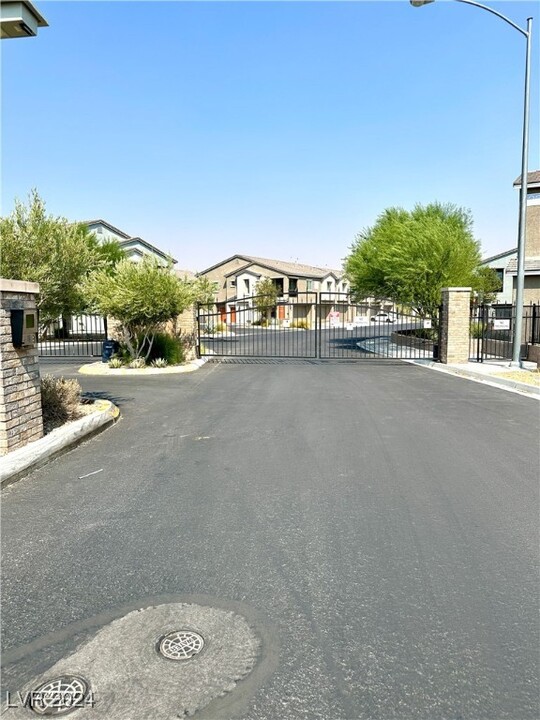 4535 Ponsard Ct in North Las Vegas, NV - Foto de edificio