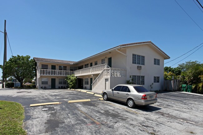 3049 NW 9th Ave in Wilton Manors, FL - Foto de edificio - Building Photo