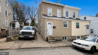 257 Krams Ave in Philadelphia, PA - Building Photo