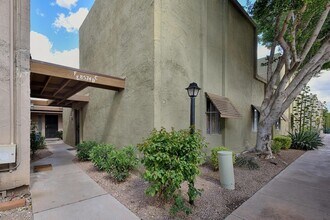 8574 E Indian School Rd in Scottsdale, AZ - Building Photo - Building Photo