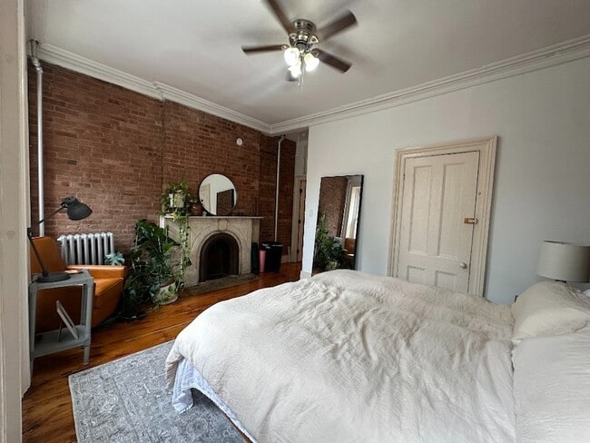 85 1/2 Summit St, Unit 3 in Brooklyn, NY - Building Photo - Building Photo
