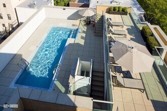 111 Kent Ave in Brooklyn, NY - Building Photo - Building Photo