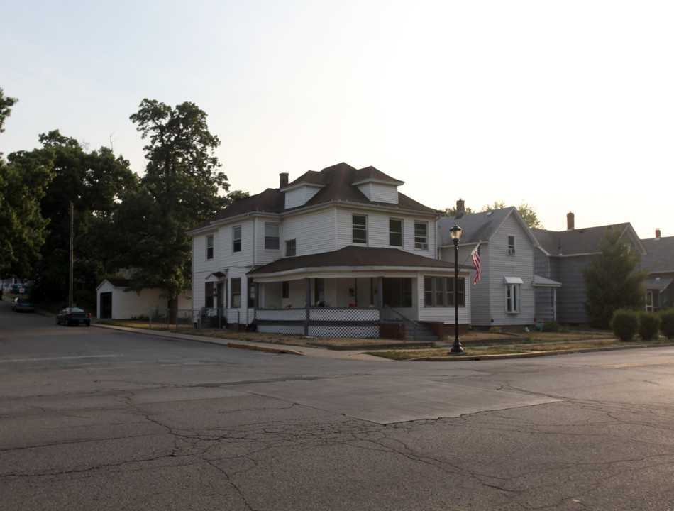 536 W Mishawaka Ave in Mishawaka, IN - Building Photo