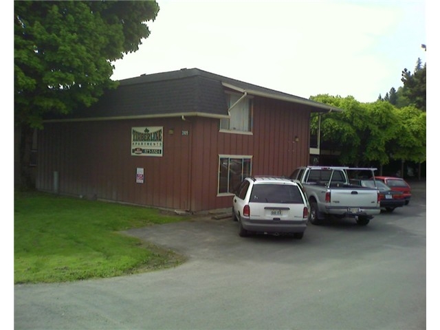 3909 Ocean Beach Hwy in Longview, WA - Building Photo