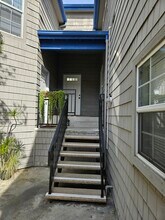 11829 Gateway Blvd, Unit # in Los Angeles, CA - Building Photo - Building Photo