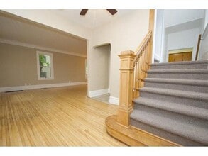 1039 23rd Ave SE in Minneapolis, MN - Building Photo - Building Photo
