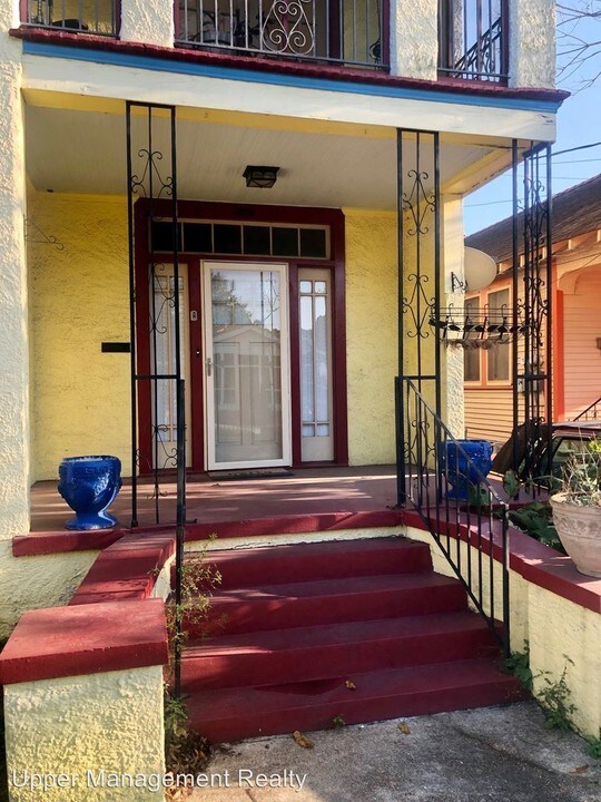 2823 Broadway St in New Orleans, LA - Building Photo