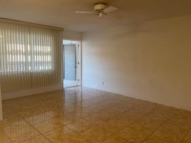 180 NE 12th Ave in Hallandale Beach, FL - Building Photo - Building Photo
