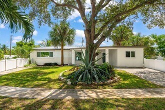 2298 NE 4th Ave in Boca Raton, FL - Building Photo - Building Photo