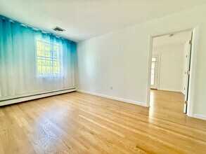 54 Cedar St in Valhalla, NY - Building Photo - Building Photo
