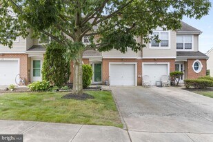 2302 Harvard Dr in North Wales, PA - Building Photo