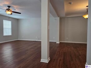 158 Vineland Pkwy Dr in Vine Grove, KY - Building Photo - Building Photo