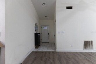 4610 N Country Hills Ct in Plant City, FL - Building Photo - Building Photo