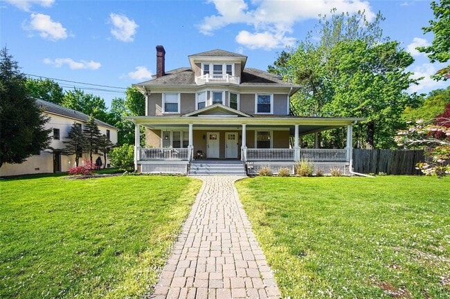 21 Cornelison Ave in Nyack, NY - Building Photo - Building Photo