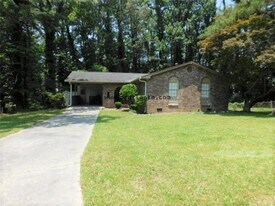 2789 Narron Ct SW in Atlanta, GA - Building Photo