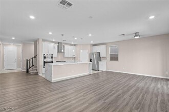 4128 Royal Melody Ct in Las Vegas, NV - Building Photo - Building Photo