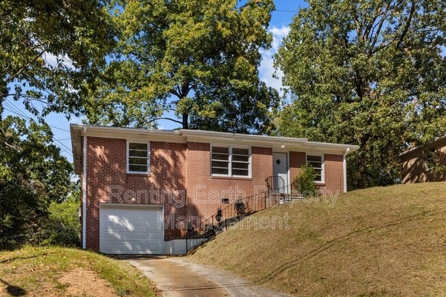 1016 Belle Meade Dr in Birmingham, AL - Building Photo - Building Photo