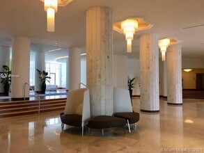 5151 Collins Ave-Unit -421 in Miami, FL - Building Photo - Building Photo