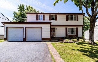 9417 Mirror Pond Dr in Fairfax, VA - Building Photo