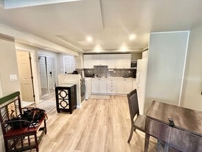 94 Schroder Cres in Guelph, ON - Building Photo - Building Photo
