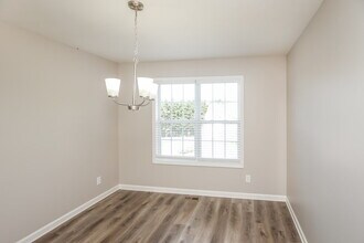 7817 Cambridge Dr in Douglasville, GA - Building Photo - Building Photo