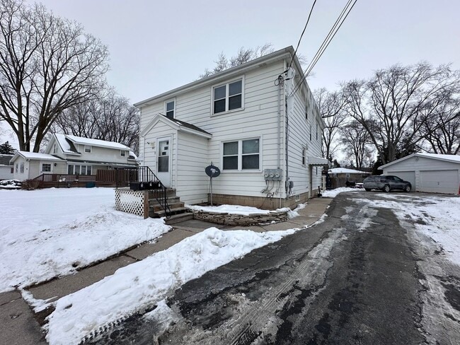 912 Mather St in Green Bay, WI - Building Photo - Building Photo