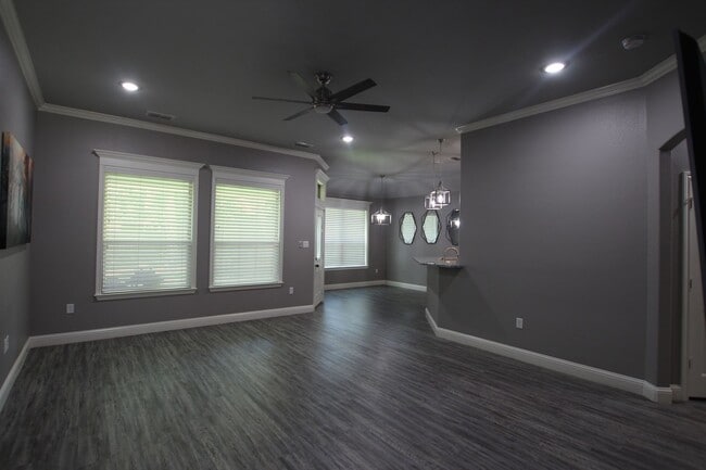 1700 Easy St in Tyler, TX - Building Photo - Building Photo