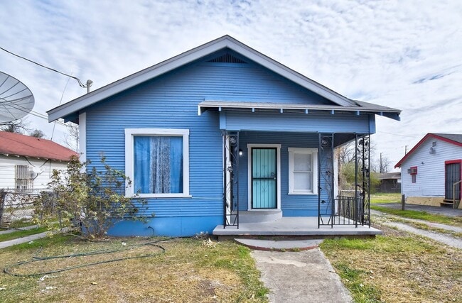 property at 1314 N Sabinas St