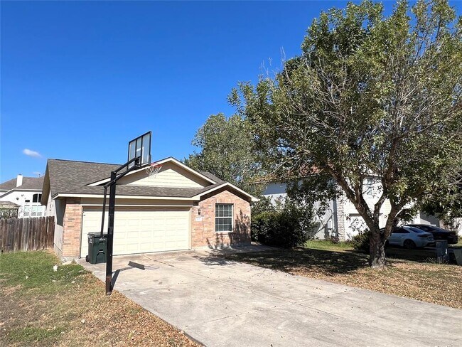 125 Dandelion Loop in Kyle, TX - Foto de edificio - Building Photo