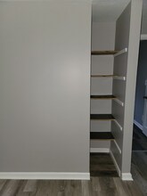 13420 Euclid Ave in East Cleveland, OH - Foto de edificio - Building Photo