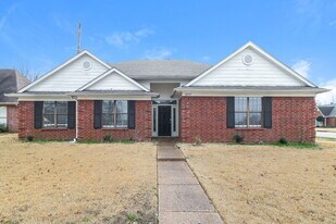 8607 Sunnyvale St N, Unit 304 in Memphis, TN - Building Photo