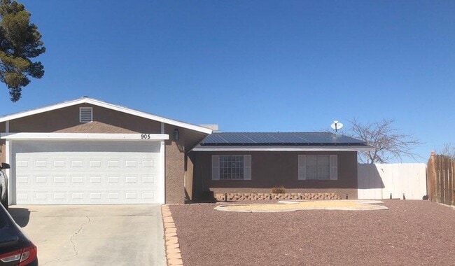property at 905 Ocotillo Dr