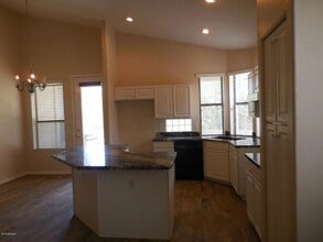 4189 E Rancho Caliente Dr in Cave Creek, AZ - Building Photo - Building Photo