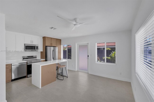 1228 NE 5th Ave in Fort Lauderdale, FL - Building Photo - Building Photo