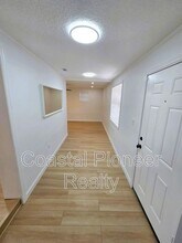 6604 S Mascotte St in Tampa, FL - Foto de edificio - Building Photo