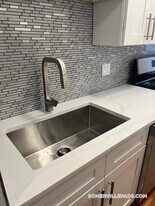 59 Hawthorne St in Somerville, MA - Building Photo