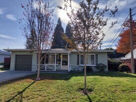 3636 Alberta Ave in Sacramento, CA - Building Photo