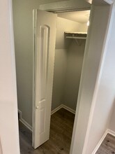 3740 W Eastwood Ave-Unit -1 in Chicago, IL - Building Photo - Building Photo