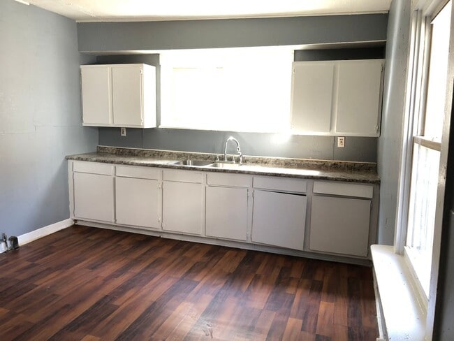 1354 W 80th St in Cleveland, OH - Building Photo - Building Photo