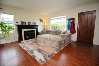 9020 SE Stephens St in Portland, OR - Building Photo - Building Photo